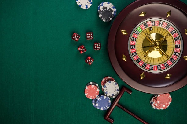 Fortune Tiger slot game on hometogel link showing five reels, tiger symbols, and real-time balance display on mobile